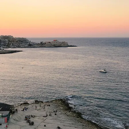 Seaview Tower * Sliema