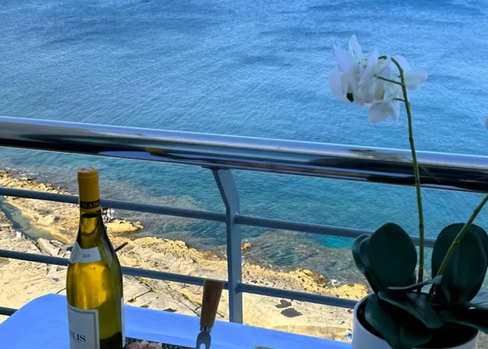 Seaview Tower * Sliema