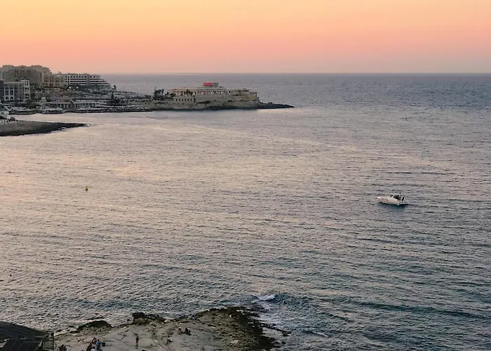 Seaview Tower * Sliema